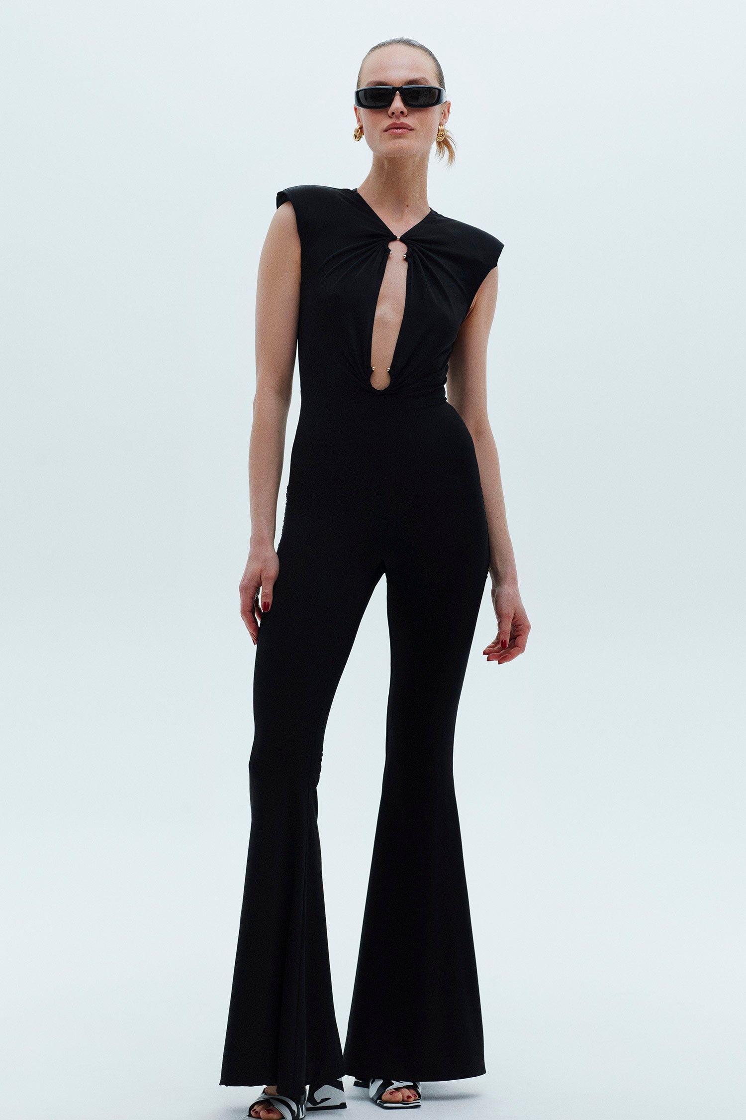 VALERIA in black