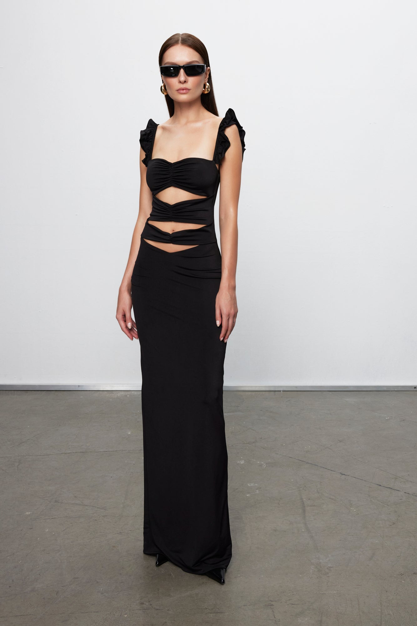 OPHELIA in Black Long Dress Suit